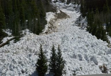 wet_snow_avalanche_colorado